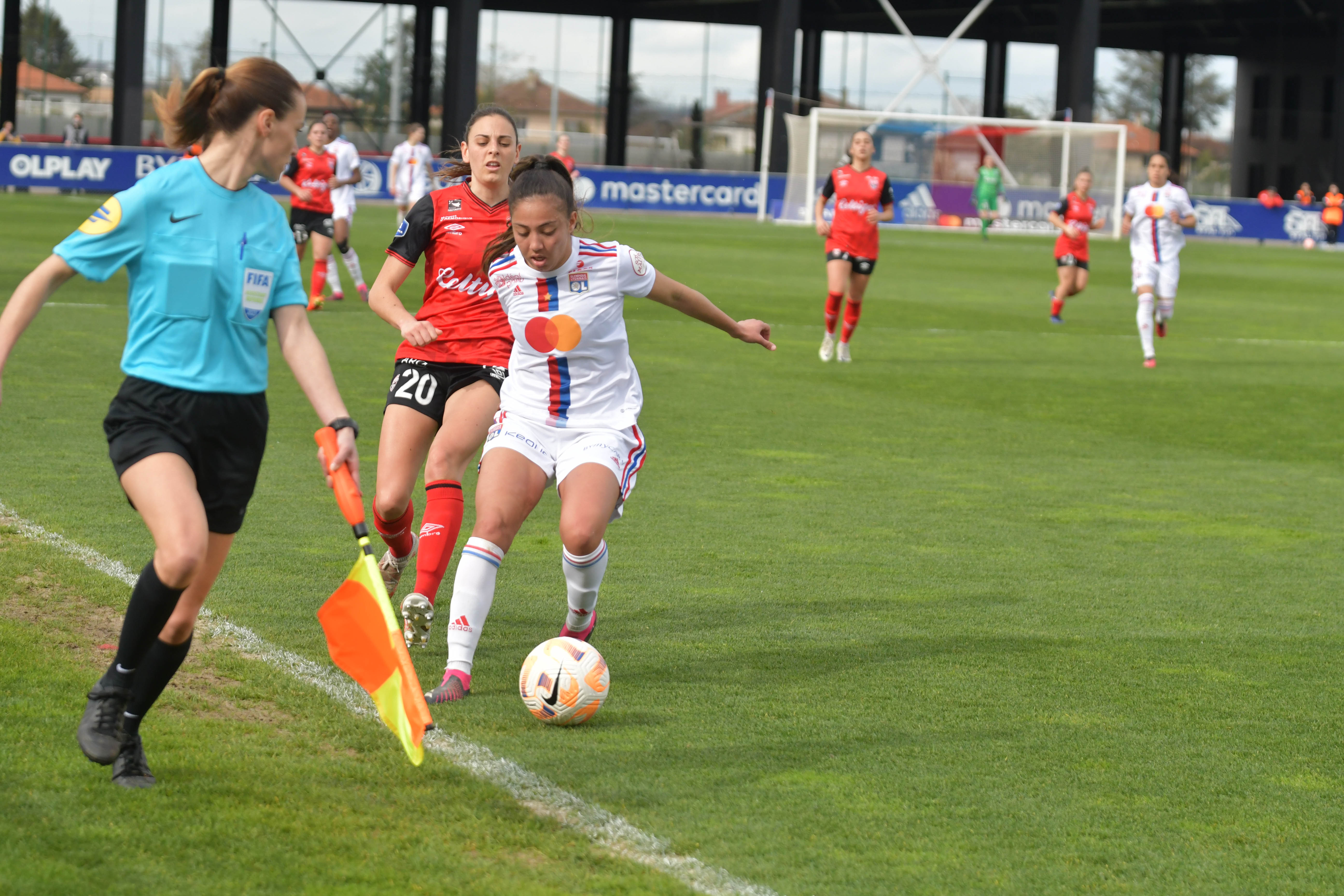 COMPÉTITIONS FÉMININES